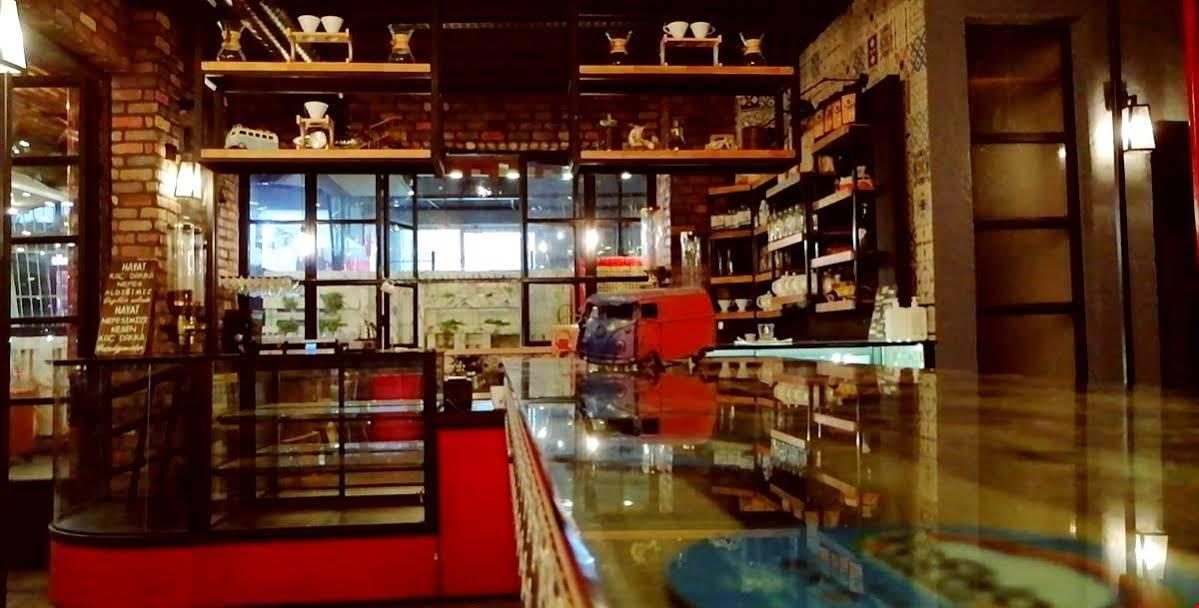 Voswos Garage Coffee Hotel 安塔利亚 外观 照片