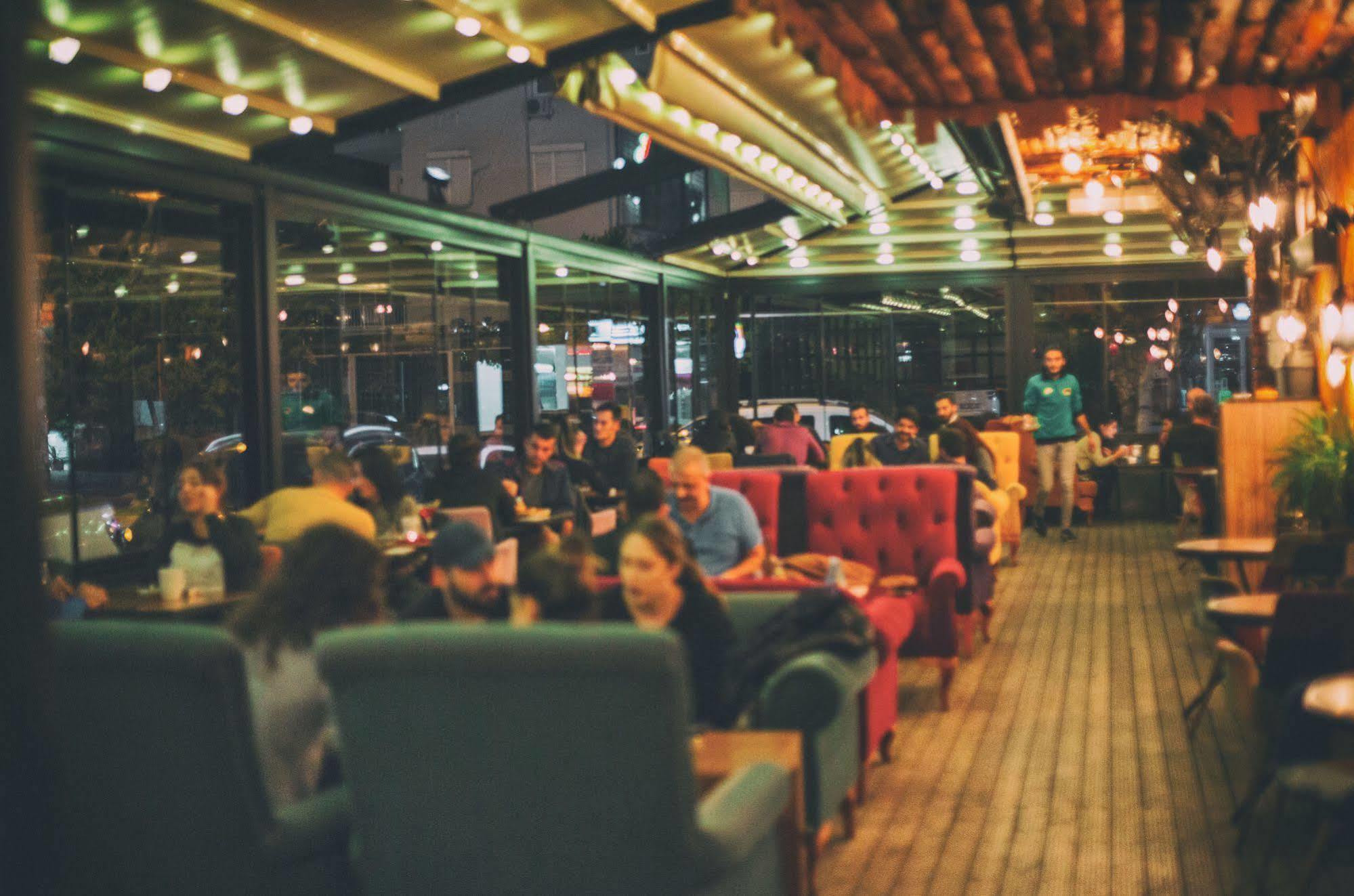 Voswos Garage Coffee Hotel 安塔利亚 外观 照片
